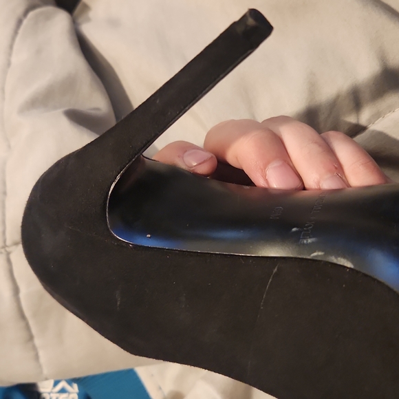 Kendall + Kylie Black Suede High Heel Pumps NEW W/Out Tags - Picture 6 of 7